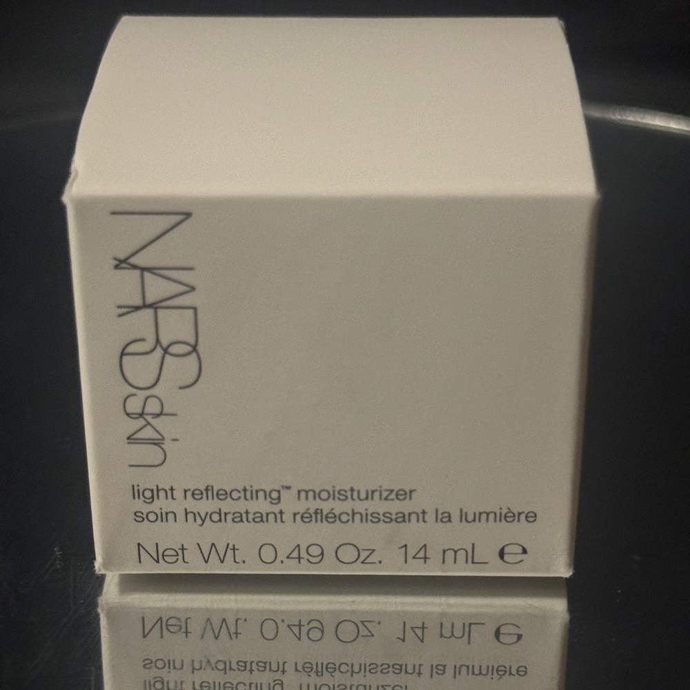 NARS Skin Light Reflecting Moisturizer in White